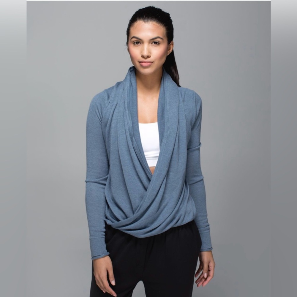 Lululemon Iconic Wrap.